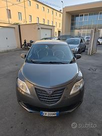 Lancia Ypsilon 1.2 69 CV 5 porte S&S Platinum