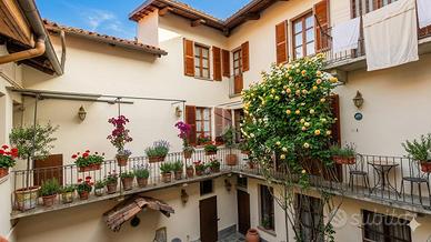 2 LOCALI A GASSINO TORINESE