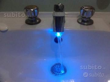 Filtro per rubinetto fontana con sensore luminoso