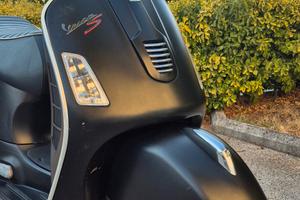 Vespa GTS 300 Super Sport 