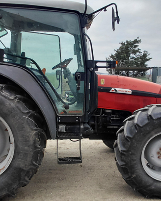 Trattore agricolo