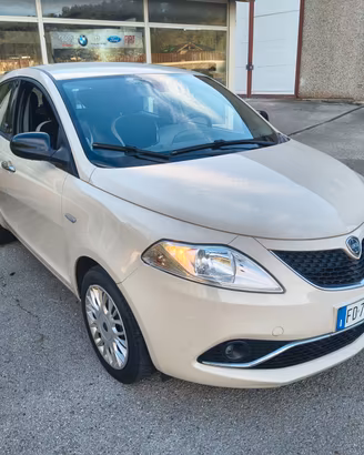 LANCIA YPSILON 1.2 69 CV 5P PLATINUM