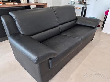 Divano letto nero similpelle