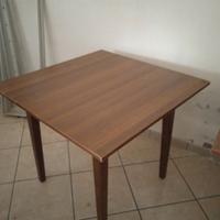 Tavoli 90x 90 legno