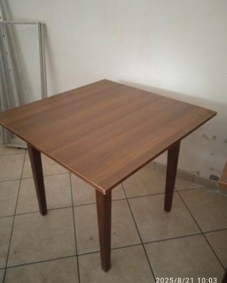 Tavoli 90x 90 legno