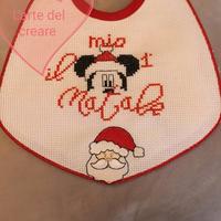 bavaglini ricamati a punto croce 