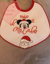 bavaglini ricamati a punto croce 