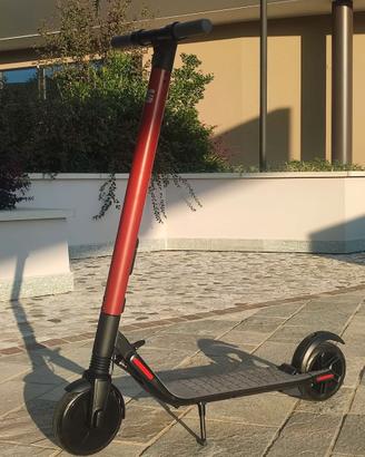 Monopattino Elettrico Segway Ninebot ES2