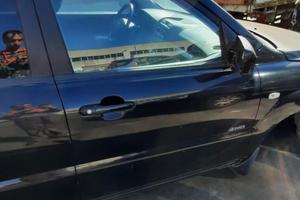 KIA SPORTAGE 4WD 2008 - PORTA ANTERIORE DESTRA