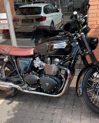Triumph Bonneville T100 Black