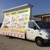 Camion furgone mercedes vela pubblicitaria