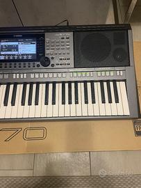 Yamaha psr s770