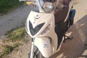 scooter Suzuki cc150