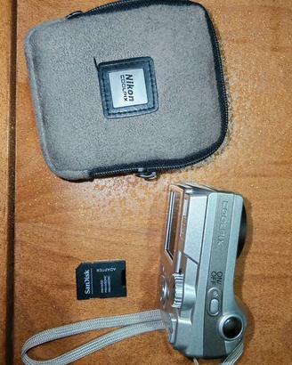 Nikon Coolpix 7600 Y2K + SD Inclusa