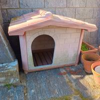 cuccia per cani da esterno in plastica resistente