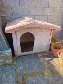 cuccia per cani da esterno in plastica resistente