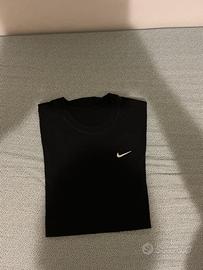 Maglia nera nike