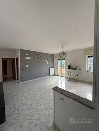 APPARTAMENTO A POMPEI 80mq + TERRAZZO E POSTO AUTO