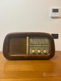 Radio vega modello 526 trattabile