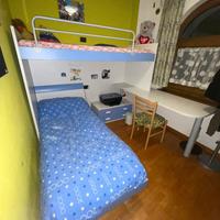 Letto a castello con scrivania