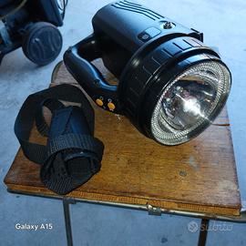 torcia potente e luce automatica