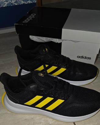 Scarpe Adidas Black/Yellow