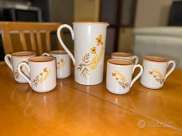 Brocca + 6 boccali vino/birra terracotta smaltata