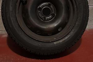 Cerchi Renault/Dacia+pneumatici inv.+copricerchi