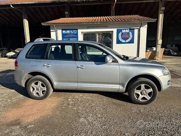 VOLKSWAGEN Touareg 2.5 R5 TDI AUTOMATIK N1 4 PO