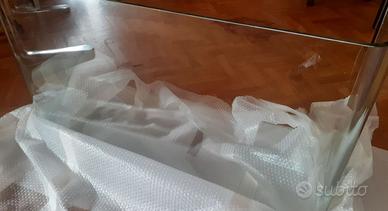 Tavolo in vetro da soggiorno