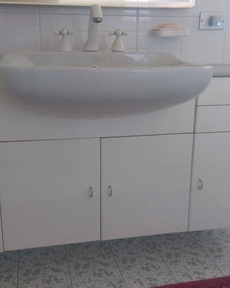 Mobile bagno con specchiera