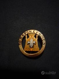 spilla antica per collezionisti di militaria