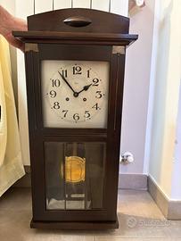 Orologio a pendolo antico