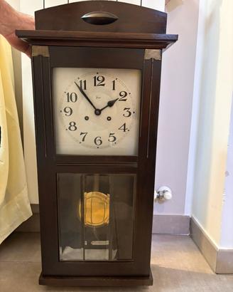 Orologio a pendolo antico