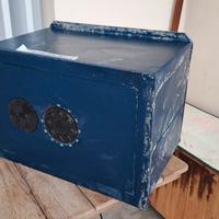 Cassaforte a muro con combinatore