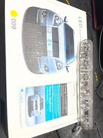 Luci diurne e freccia