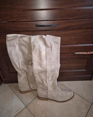 stivali al ginicchio color sabbia taglia 40/41