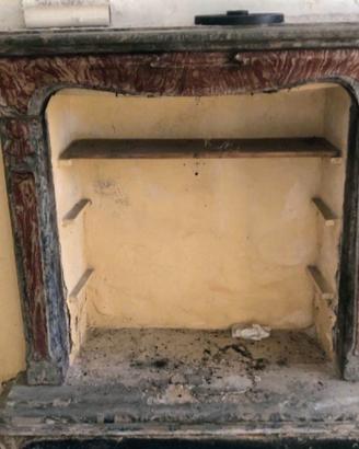  cornice fuoco in cemento  intarsi rossi  e grigi