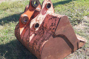 Benda escavatore Hitachi 150.3