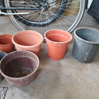 Vasi per piante in plastica