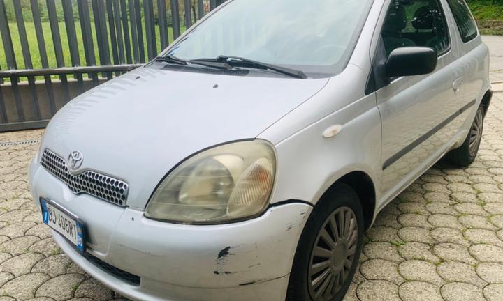 Toyota Yaris 1,0 benzina