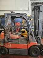 Carrello elevatore Toyota elettrico 2500kg triplex