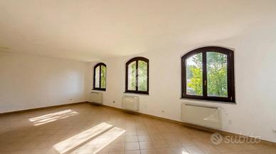 UFFICIO A CASSINA DE' PECCHI
