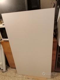 tavolo. bianco. da. cucina.  