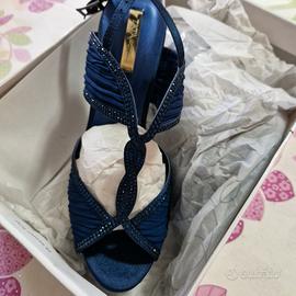 scarpe blu con tacco