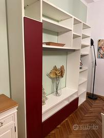 Libreria moderna con vano tv