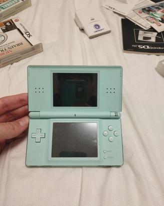 Nintendo DS lite