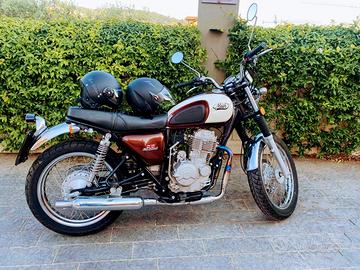 moto MASH FIVE HUNDRED
