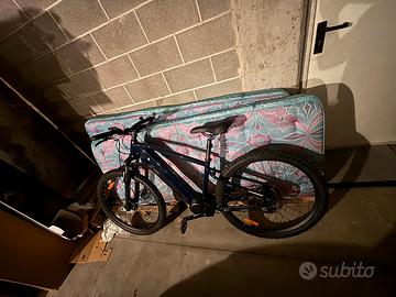 Bici mountainbike elettrica rockrider E-EXPL 140
