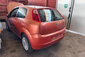 FIAT GRANDE PUNTO RICAMBI USATI GARANTITI
